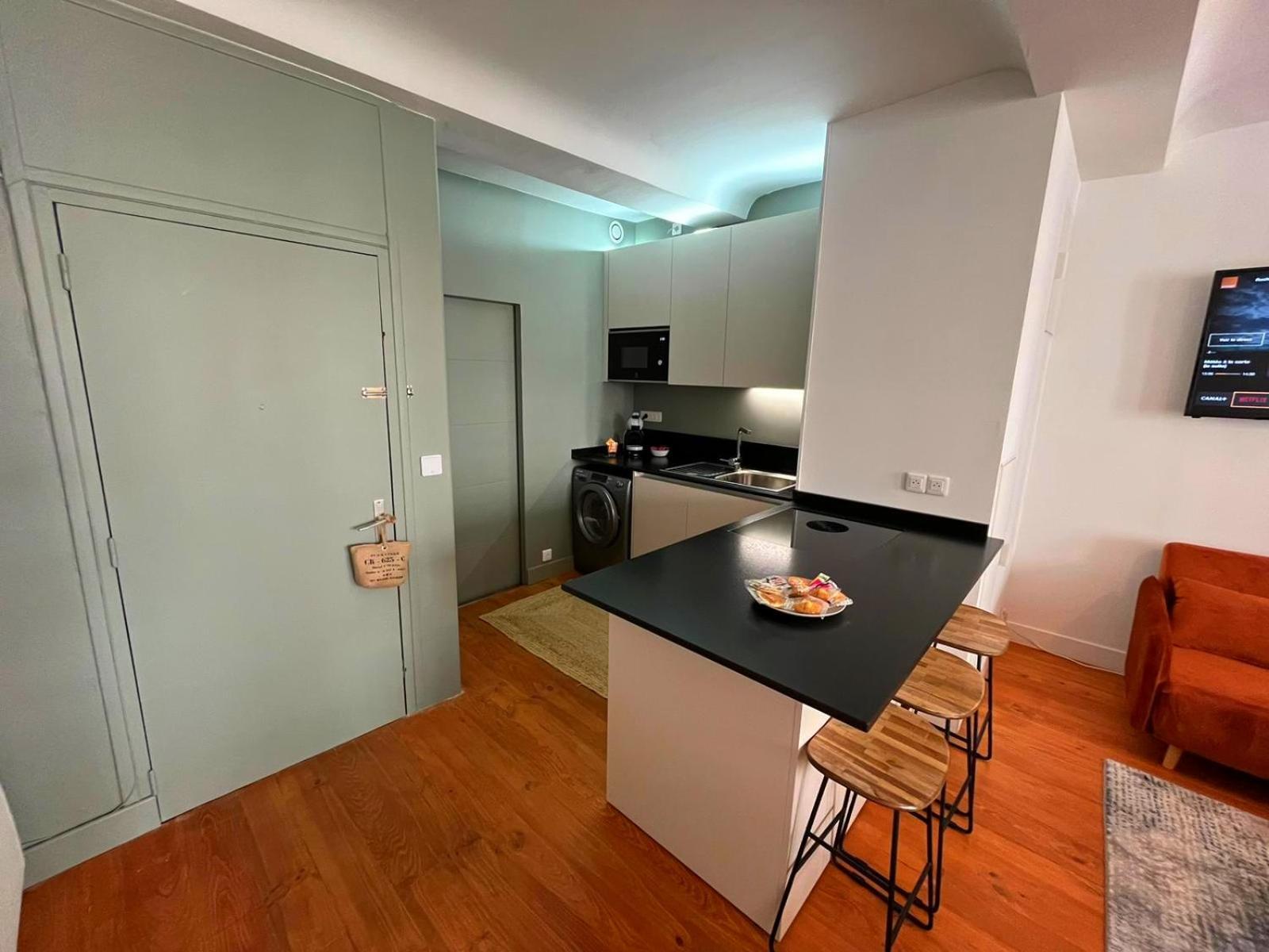 Elegant Studio En Hypercentre Dans Le Quartier Historique Anime Avec Parking Gratuit Caen Ngoại thất bức ảnh