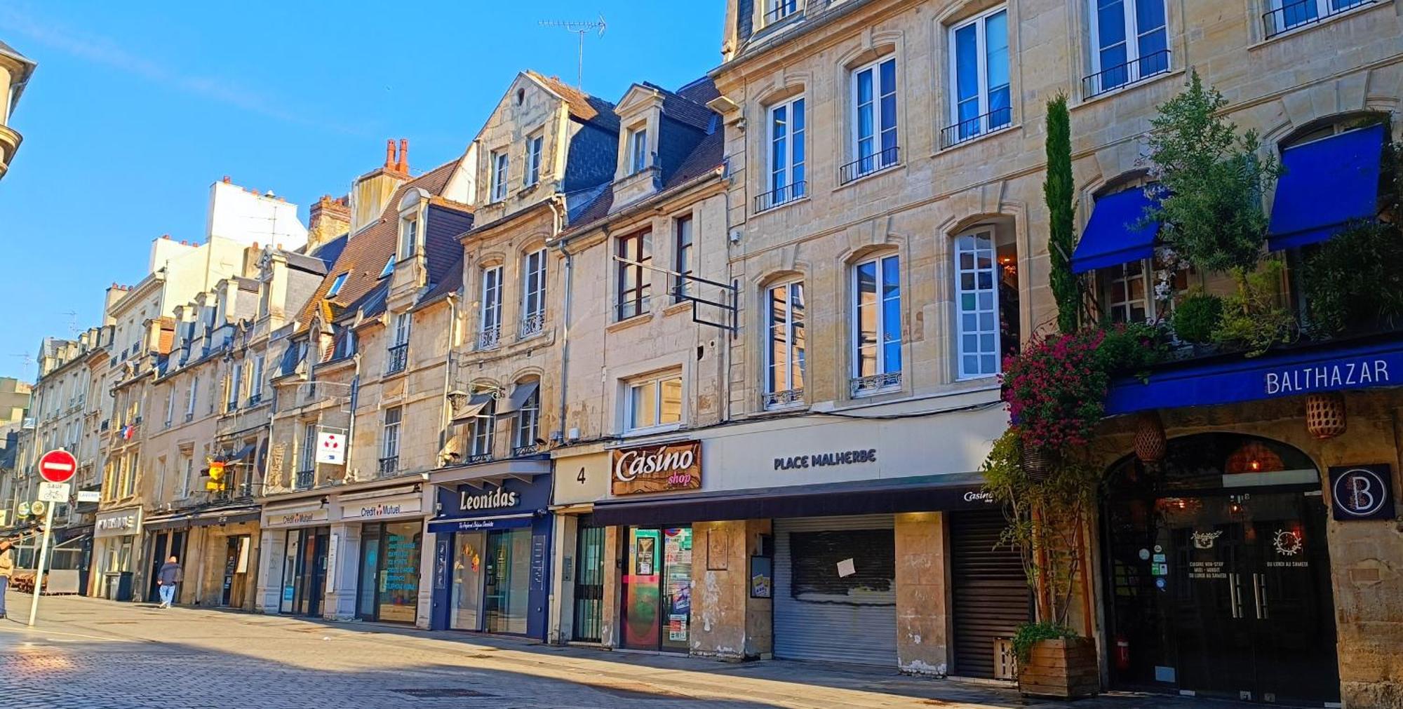 Elegant Studio En Hypercentre Dans Le Quartier Historique Anime Avec Parking Gratuit Caen Ngoại thất bức ảnh